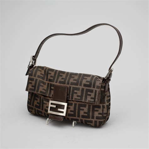 väska fendi|fendi pre owned.